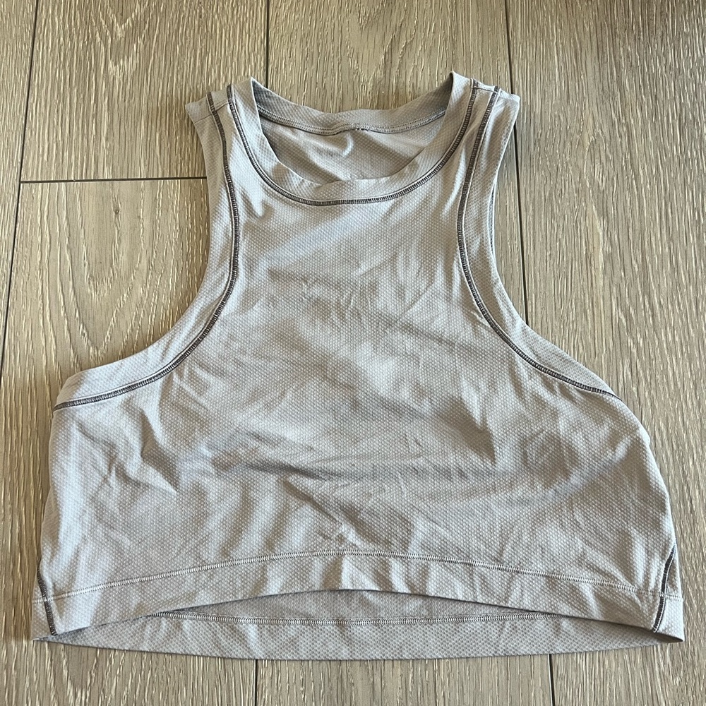 LULULEMON SIZE2 CROPPED RACERBACK TOP!